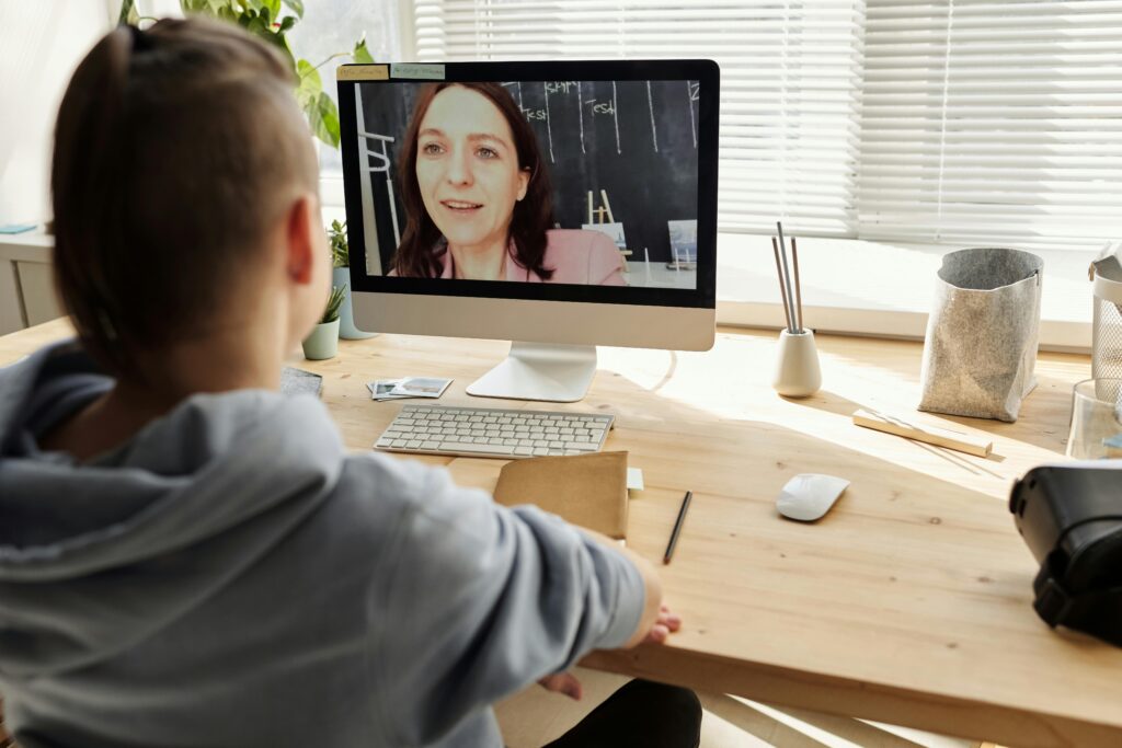 Dieses Bild hat ein leeres Alt-Attribut. Der Dateiname ist pexels-julia-m-cameron-4144530-1024x683.jpg